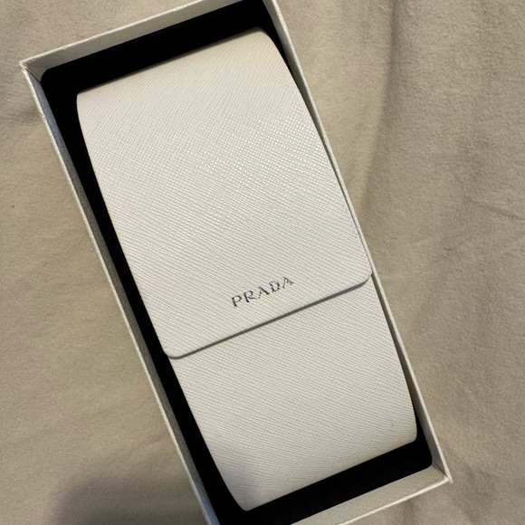 Prada 17 WS Sunglasses - Picture 2 of 4